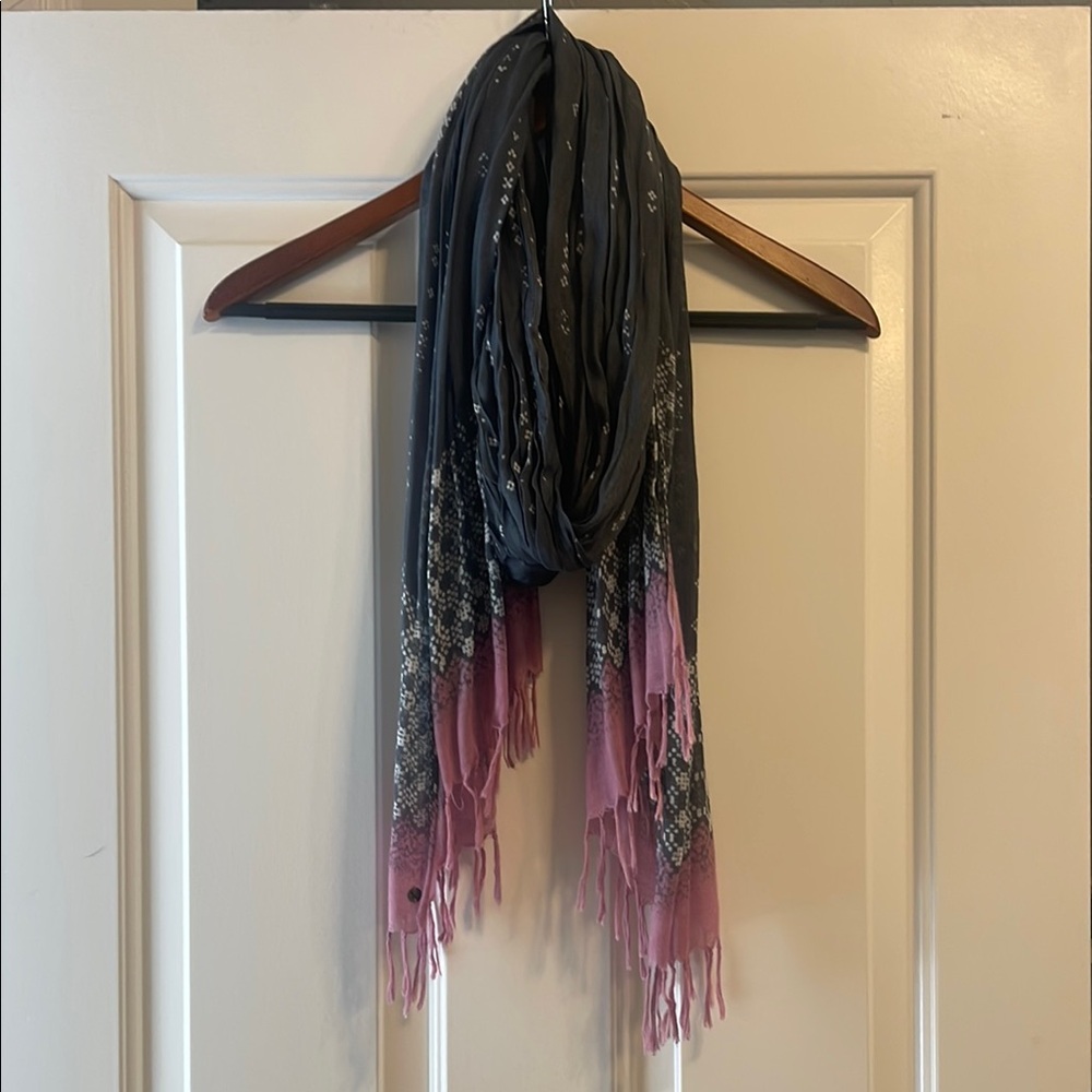 Eddie Bauer Gray and Pink Scarf